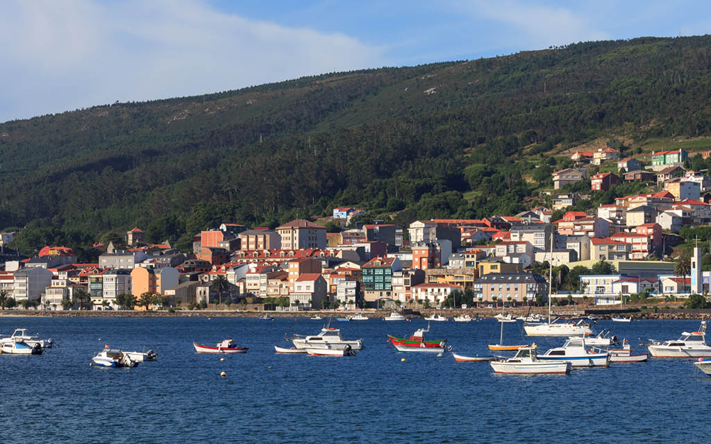 Corcubión es uno de los pueblos costeros de A Coruña que no te puedes perder.